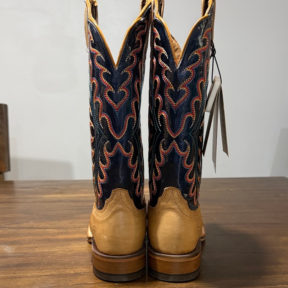 Ariat Tan and Navy Western Heeled Cowboy Boots - Picture 4 of 6